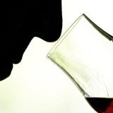 Rémy Cointreau, propriétaire notamment du cognac Rémy Martin , a dégagé un bénéfice net annuel de 121,1 millions d'euros, contre 184,8 millions un an plus tôt, soit un recul de 34,4% (archives). KEYSTONE/EPA/GEOFF CADDICK
